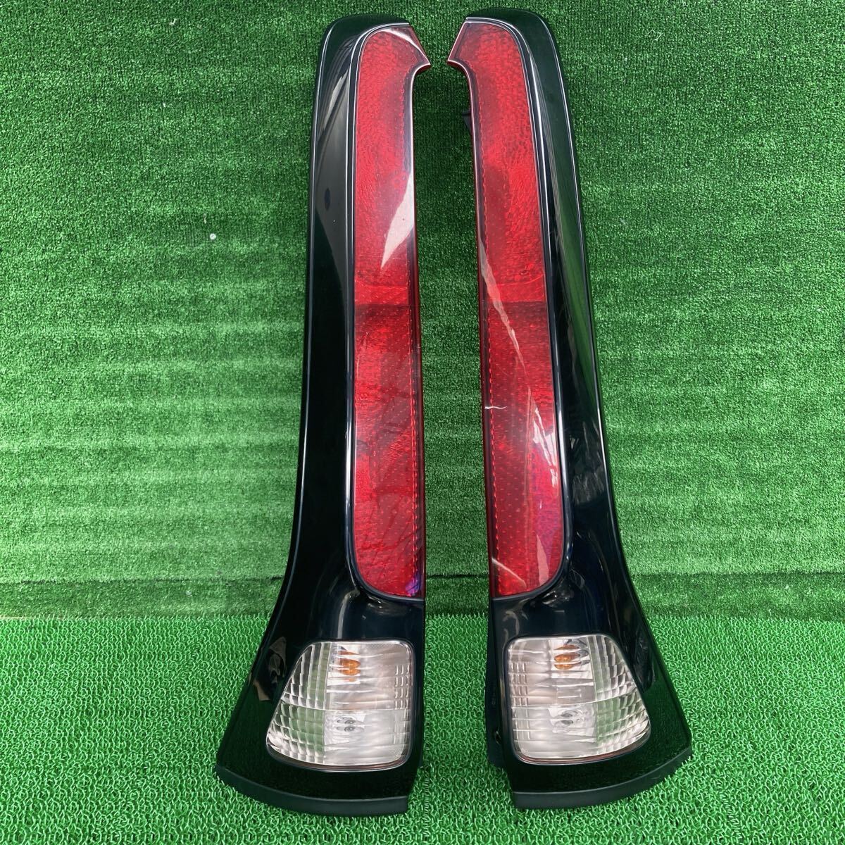 セレナ (Nissan / 日産) CC25 純正 テールライトテールランプ C25 CC25 NC25 CNC25(FCC25-FR708-KH3-13)拍卖