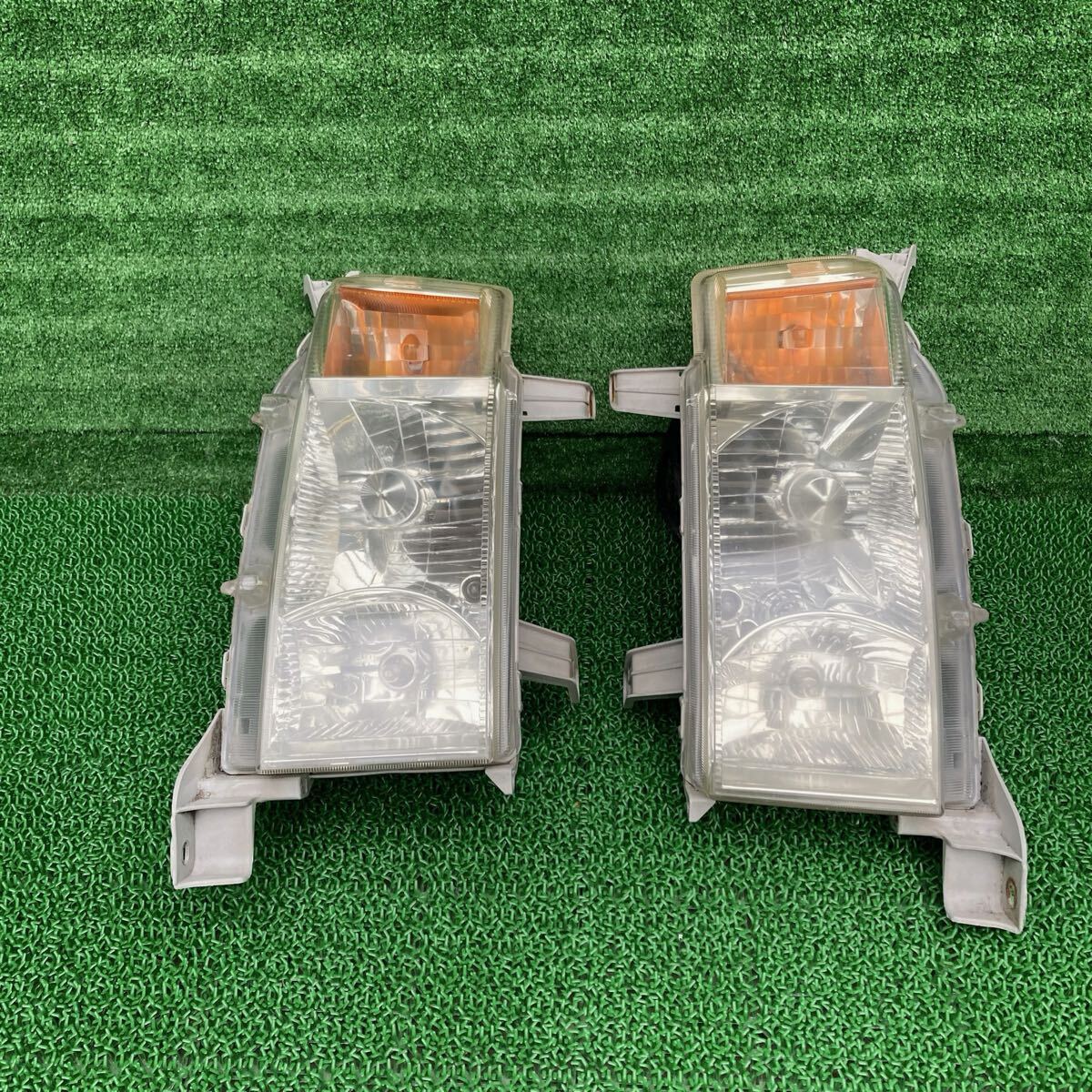 bB (Toyota / トヨタ) NCP30 純正 ヘッドライト ヘッドランプ左右セット NCP30 NCP31 NCP35(FNCP30-FR708-068-01)拍卖