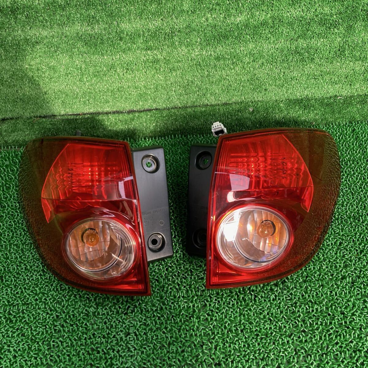 Familia Van (Nissan / 日産) BVY12 純正 テールライトテールランプ BVZNY12 BVY12 BVJY12 BVAY12(FBVY12-FR708-K23-02)拍卖