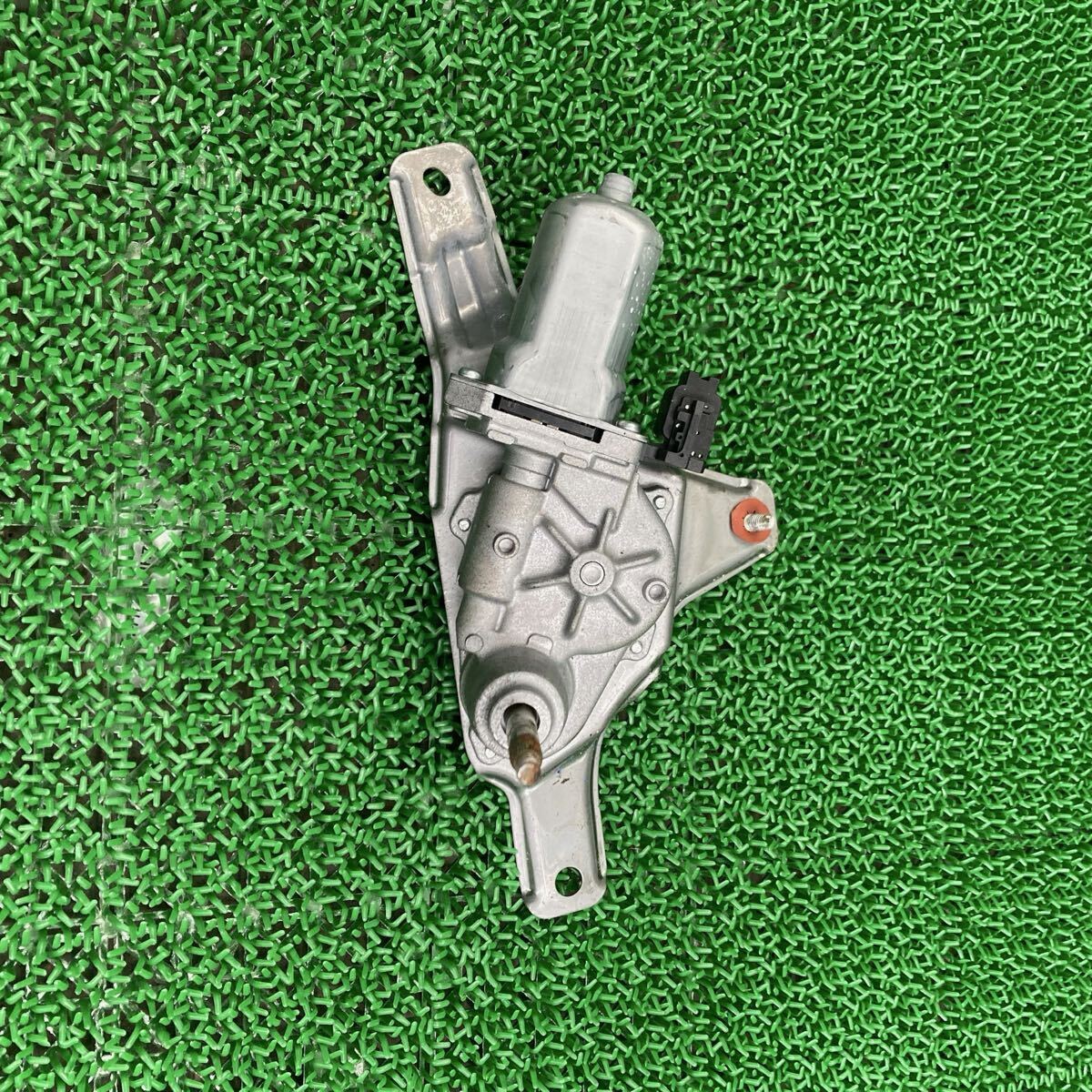 スペイド (Toyotaトヨタ) NCP141 純正 リアワイパーモーター NSP140 NSP141 NSP145 NCP140 NCP145(FNCP141-FR708-209-12)拍卖