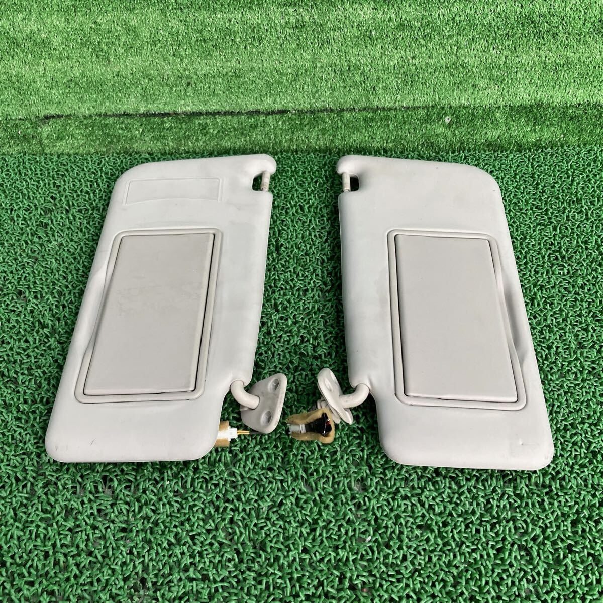 ムーヴ (Daihatsu / ダイハツ) L175S 純正 サンバイザー L175S L185S(FL175S-FR707-S35-07)拍卖