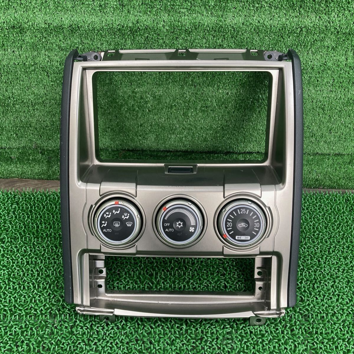 デリカD:5 (Mitsubishi / 三菱) CV5W 純正 ナビパネル エアコンスイッチ CV1W CV2W CV5W CV4W(FCV5W-FR708-A19-04)拍卖