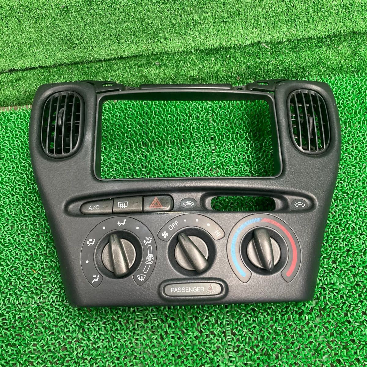 ファンカーゴ (Toyota / トヨタ) NCP20 純正 ナビパネル エアコンスイッチ NCP20 NCP21 NCP25(FNCP20-FR708-199-06)拍卖