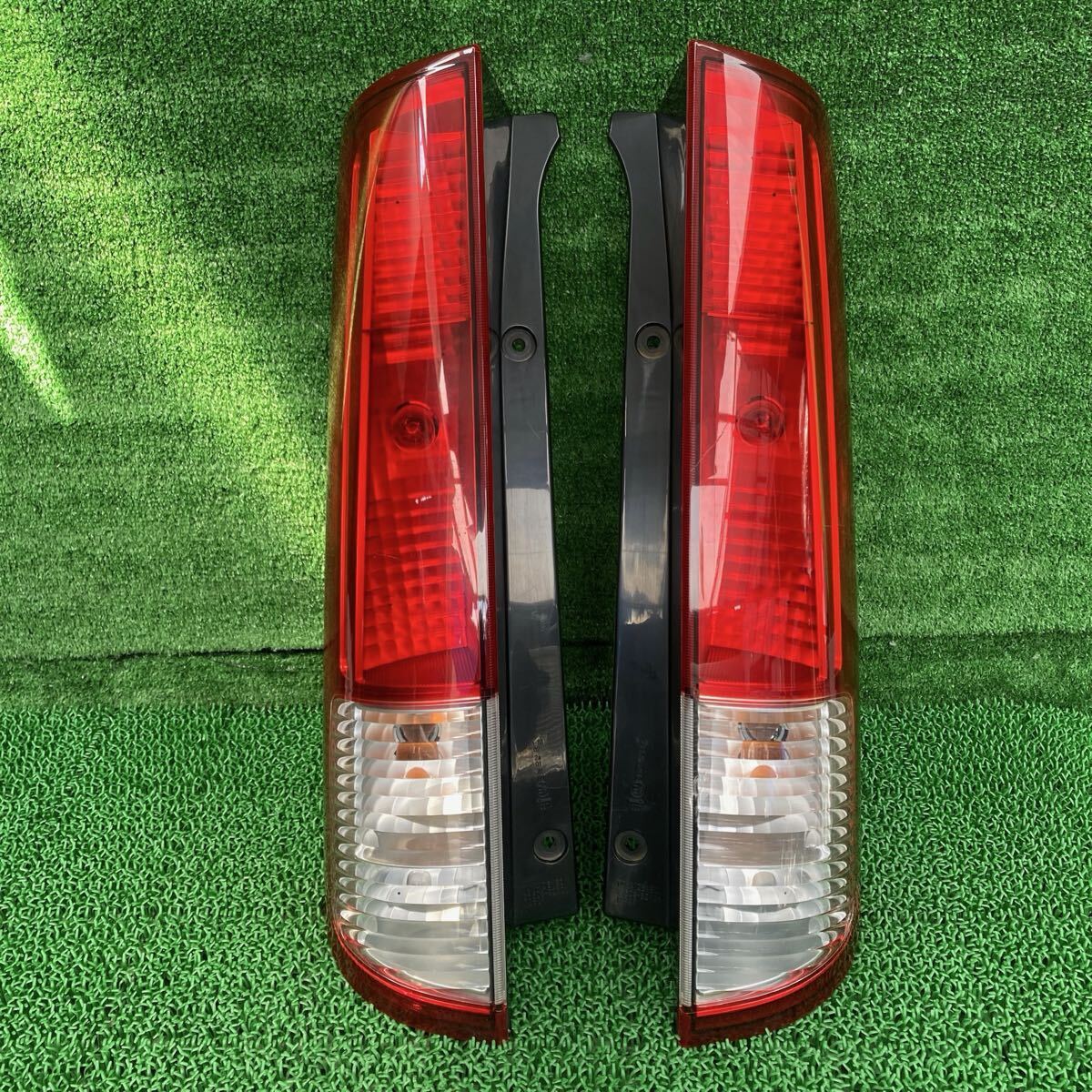 パレット (Suzuki / スズキ) MK21S 純正 テールライトテールランプ -(FMK21S-FR709-ZDK-03)拍卖