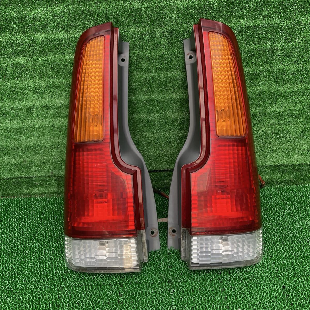 ライフ (Honda / ホンダ) JB2 純正 テールライトテールランプ JB1(FJB2-FR708-NH656M-02)拍卖