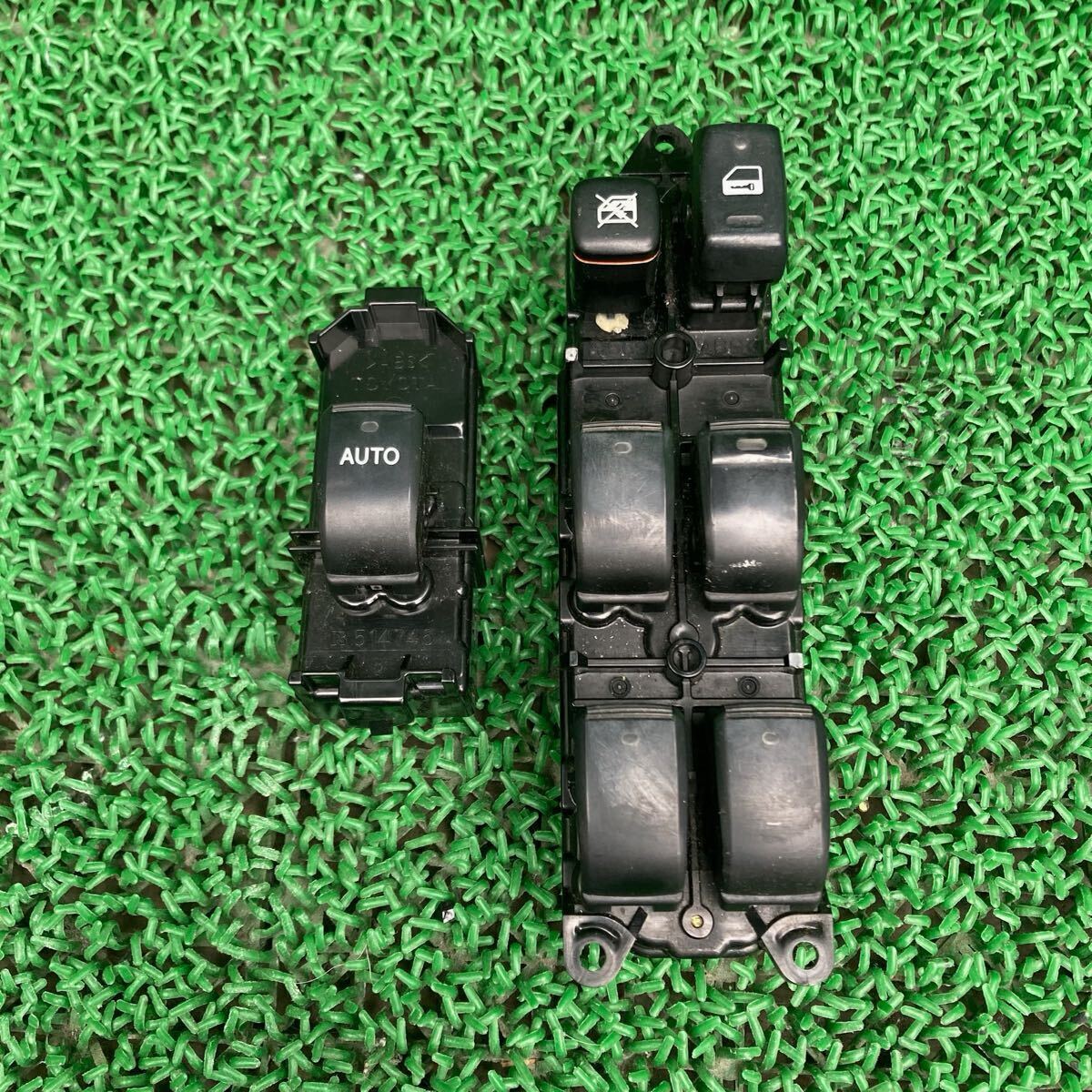 アルファード (Toyota / トヨタ) ANH15 純正 パワーウインドウスイッチ ANH10 MNH10 MNH15(FANH15-R706-07)拍卖