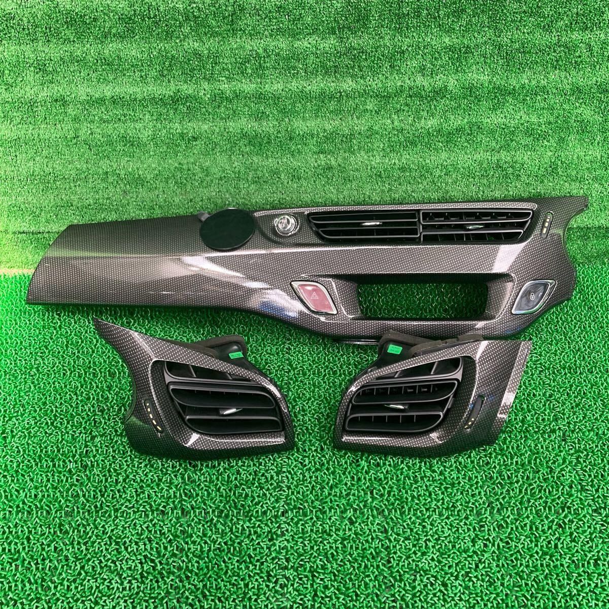 DS3 (Citron / シトロエン) A5C5F04 純正 センターパネルエアコン吹き出し口 A5C5F01 A5C5F02 A5CHM01(FA5C5F04-FR708-03)拍卖