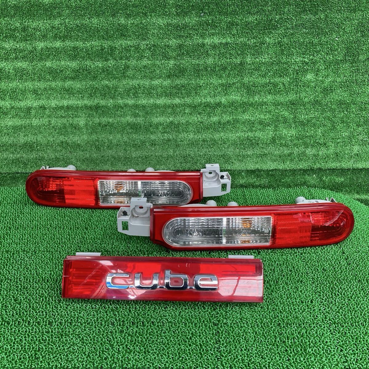 キューブ (Nissan / 日産) Z12 純正 テールライトテールランプ NZ12(FZ12-FR708-K23-04)拍卖