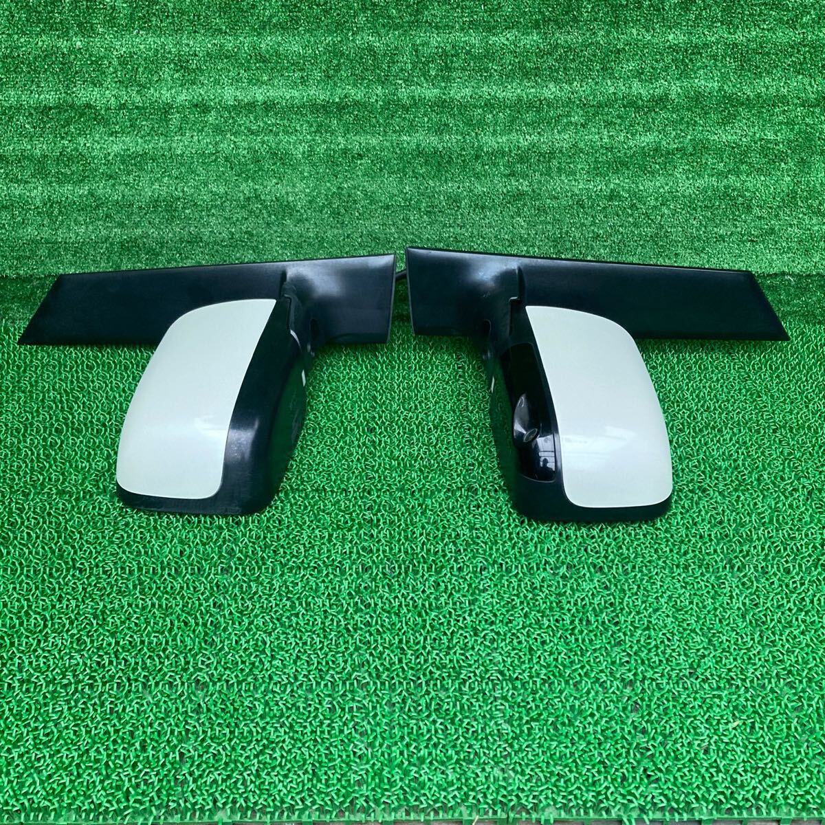 セレナ (Nissan / 日産) CC25 純正 サイドミラードアミラー左右セット C25 CC25 NC25 CNC25(FCC25-FR708-QX1-01)拍卖