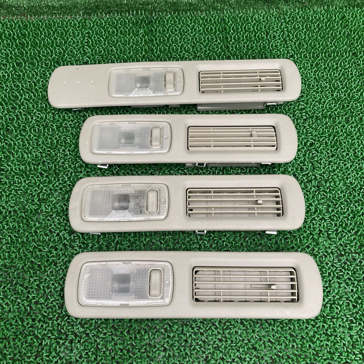 セレナ (Nissan / 日産) CC25 純正 ルームランプ エアコン吹き出し口 C25 CC25 NC25 CNC25(FCC25-FR708-QX1-03)拍卖