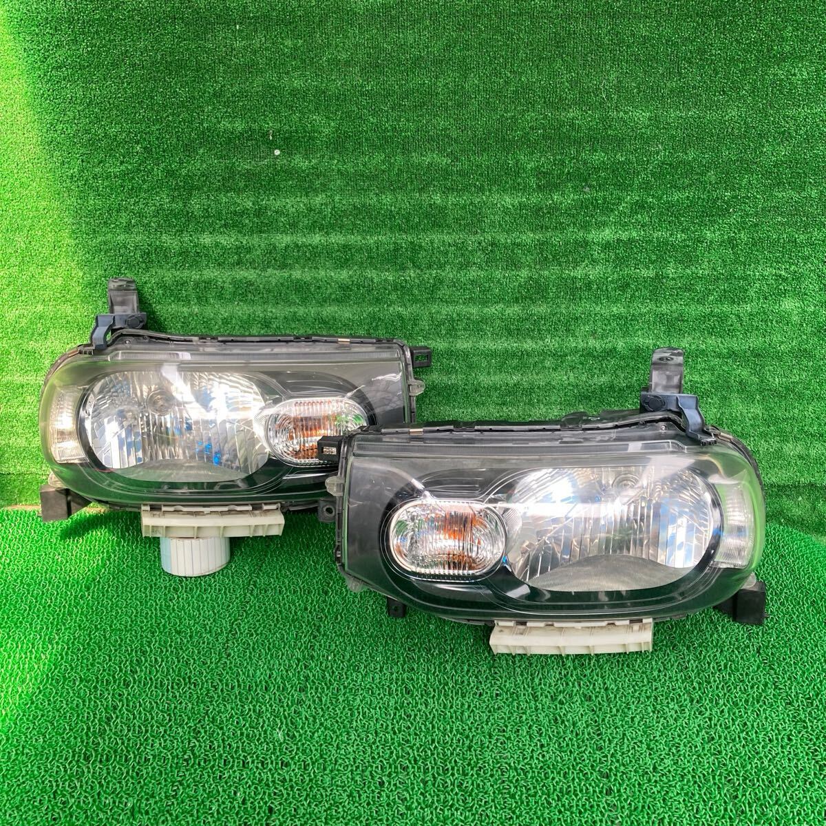 キューブ (Nissan / 日産) Z12 純正 ヘッドライト ヘッドランプ左右セット NZ12(FZ12-FR708-L50-01)拍卖