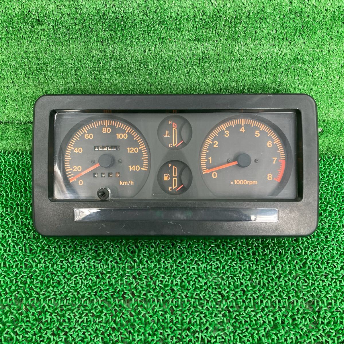 ジムニー (Suzuki / スズキ) JA11V 純正 スピードメーター JA11C JA12W JA22W JA12V JA12C(FJA11V-FR709-1FG-02)拍卖