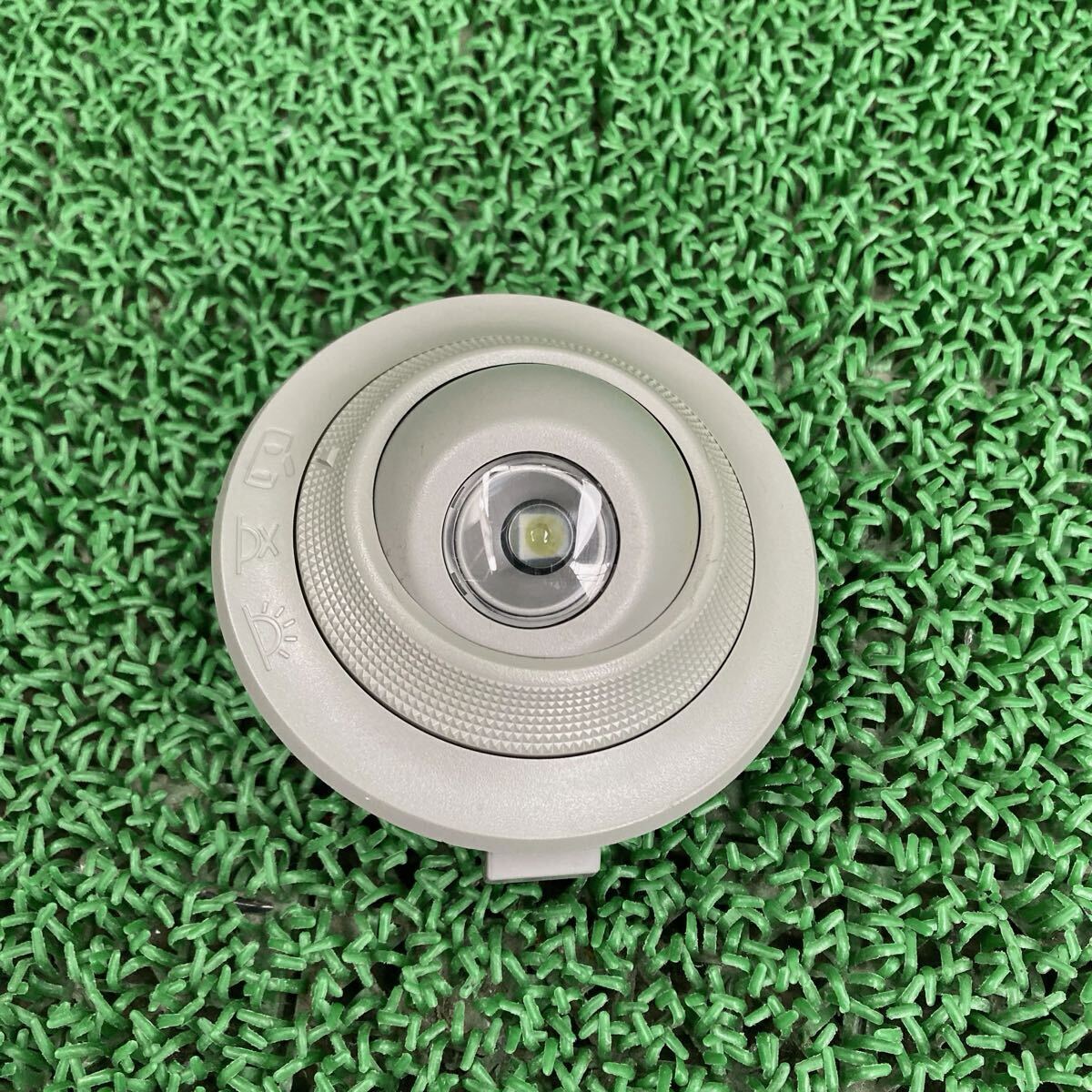 iQ (Toyota / トヨタ) NGJ10 純正 ルームライト ルームランプ 室内灯(FNGJ10-FR707-209-11)拍卖