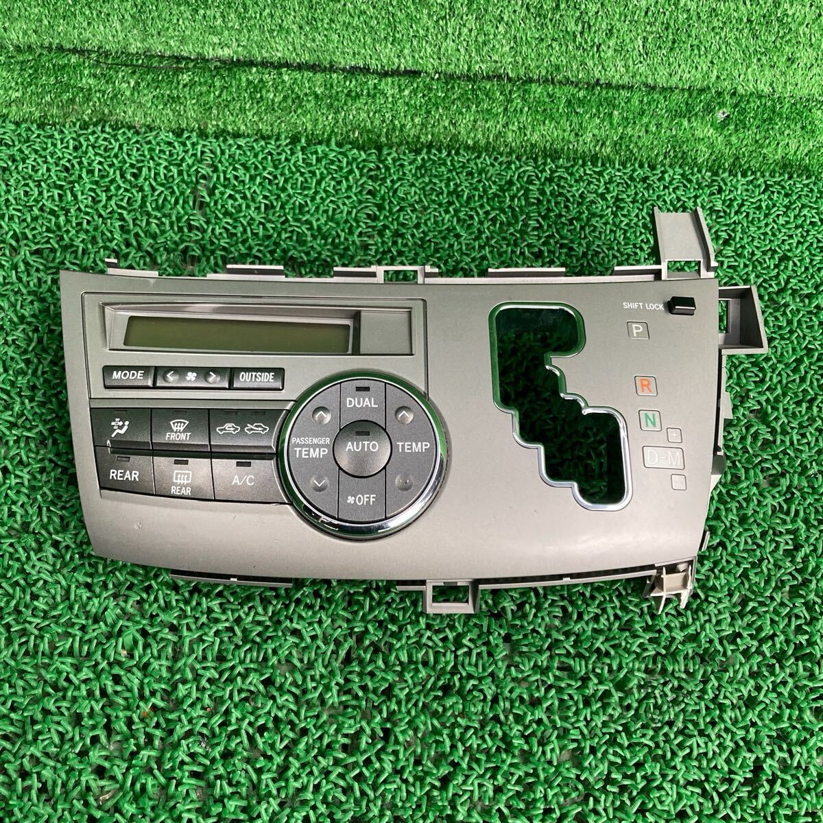 エスティマ (Toyota / トヨタ) ACR50 純正 エアコンスイッチ ACR55 GSR50 GSR55 AHR20(FACR50-FR708-202-02)拍卖