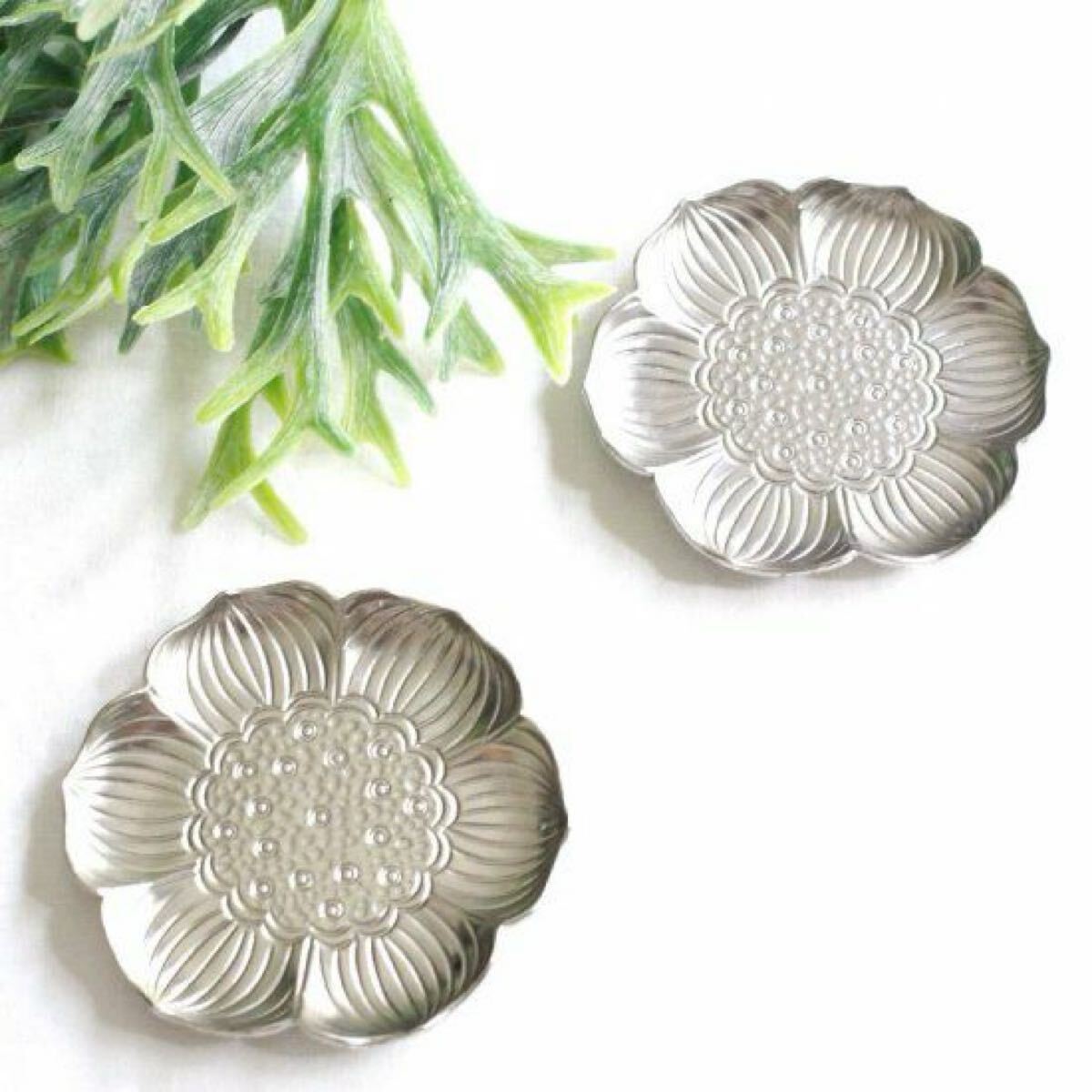 蓮 シルバートレイ 受け皿 トレー コースター トレイ 茶托 料理教室 シルバー アジアン 豆皿 m苦楽園 リーフ 花型 ペア 2個セット拍卖