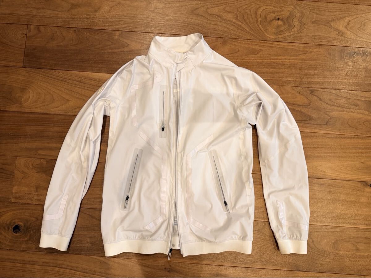 【美品】DESCENTE ALLTERRAIN ライトストレッチジャケット ホワイト「防水防風」2回使用 白 ジップアップ ブルゾン L拍卖