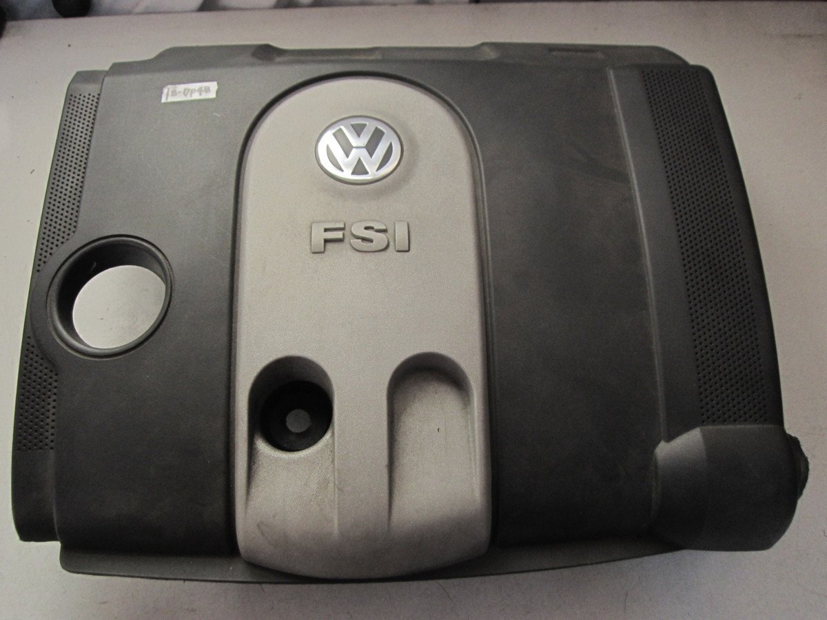 VW ゴルフ 1KBLP H18年 エンジン トップカバー 化粧パネル 黒 18-7P48拍卖