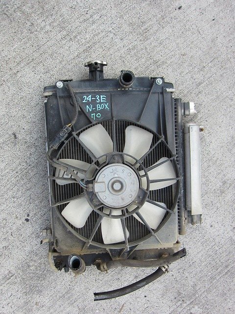 ☆ ホンダ N-BOX カスタム DBA-JF1 H25年 純正ラジエーター / エアコン コンデンサー 電動ファン付 222000-7911 24-3E70拍卖