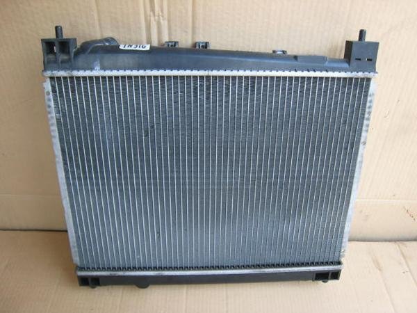 ☆トヨタ ヴィッツ NCP10 ラジエーター 本体 TN316拍卖