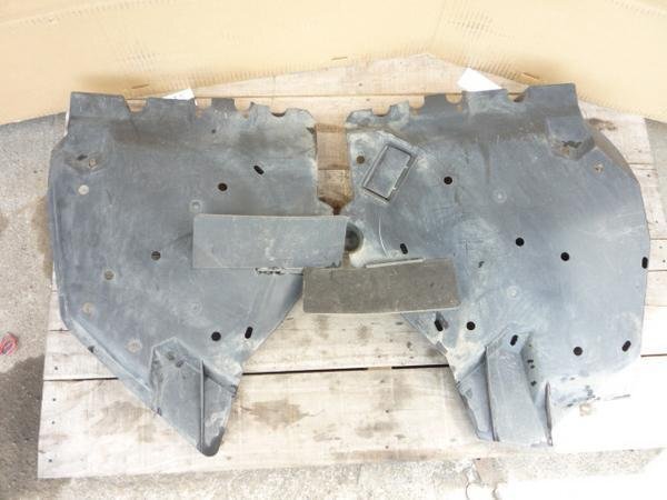 ☆スバル Forester フォレスター SH5 H20年 燃料タンク アンダーカバー 左右 7D129拍卖