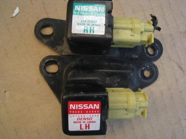 ☆日産 CUBE キューブ BNZ11 H15年 エアバッグセンサー 左右セット 98582-AX000 KB27拍卖