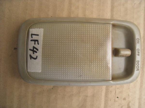☆トヨタ bB NCP31 H13年 リア 室内灯 ルームランプ 左側 LF42拍卖
