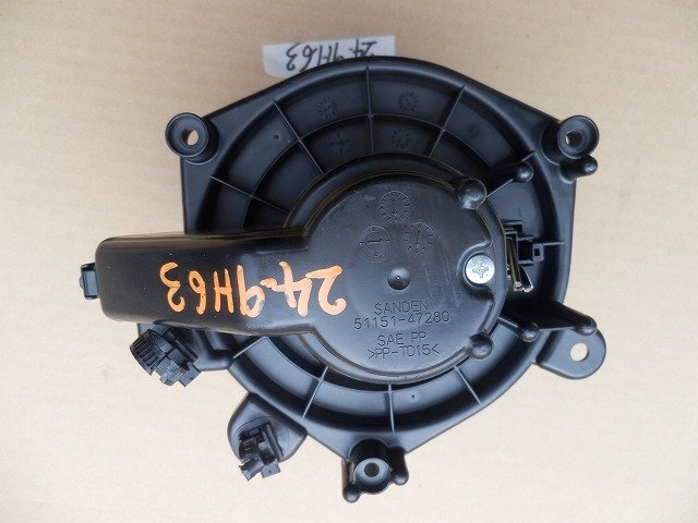 ☆ スズキ ワゴンR FX DBA-MH23S 4WD車 H23年 ブロワファン 空調ファン 51151-47280 24-9H63拍卖