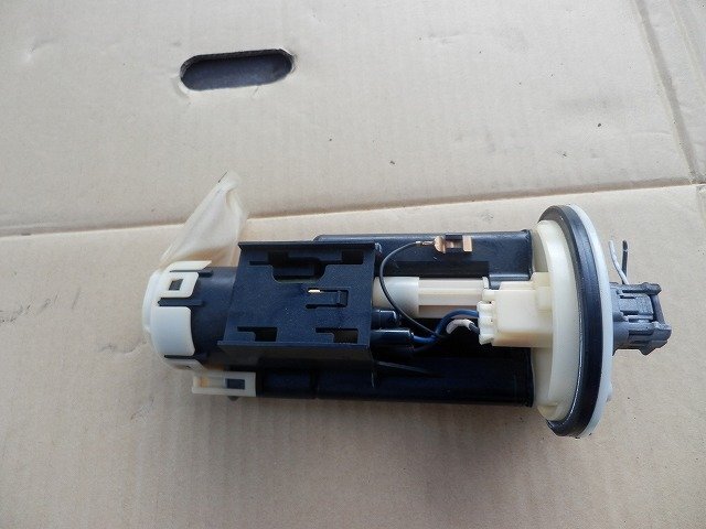 ☆ 三菱 ekワゴン LA-H81W 4WD車 燃料ポンプ ネンポン MR968162 24-1D27拍卖