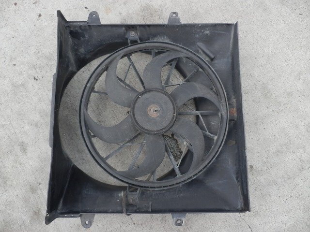 ☆ CHRYSLER JEEP クライスラー グランド チェロキー GH-WJ40 H17年 純正ラジエーター用 電動ファン シュラウド部分 24-7D44拍卖