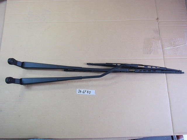 ☆ スバル VIVIO ヴィヴィオ E-KK4 H8年 CVT-4WD車 ワイパーアーム 2本組 24-6F40拍卖