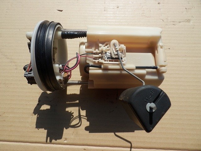 ☆ ホンダ FREED フリード DBA-GB3 H20年 燃料ポンプ ネンポン 17708-SYY-013 24-5L68拍卖