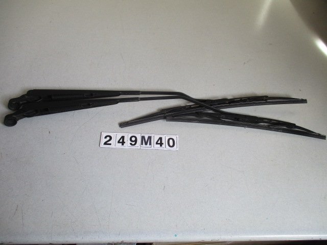 ☆ 三菱 MINICA ミニカ タウンビー GF-H47A MT-4WD車 ワイパーアーム 2本組 24-9M40拍卖