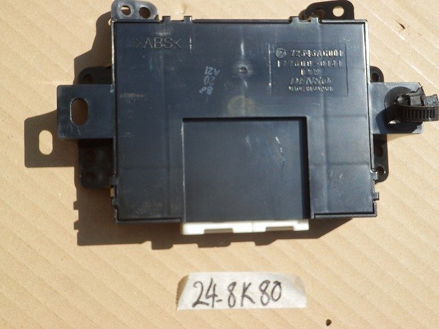 ☆ スバル LEGACY レガシィ CBA-BP5 AT-4WD車 エアコン アンプ 72343AG001 24-8K80拍卖