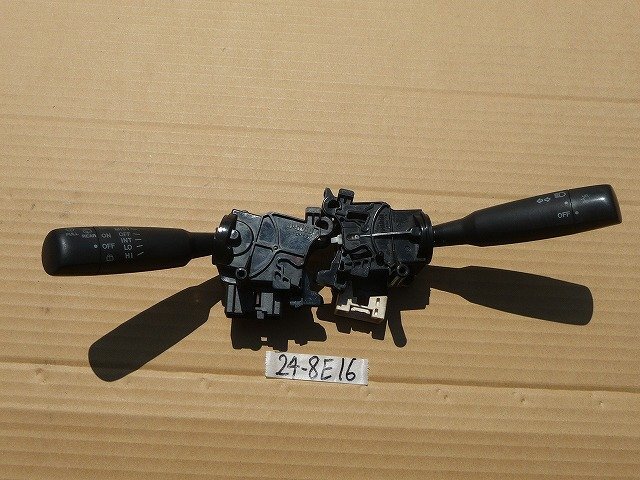 ☆ ダイハツ HIJET ハイゼット バン EDB-S331V H20年 4WD車 ヘッドライトスイッチ ワイパースイッチ 24-8E16拍卖