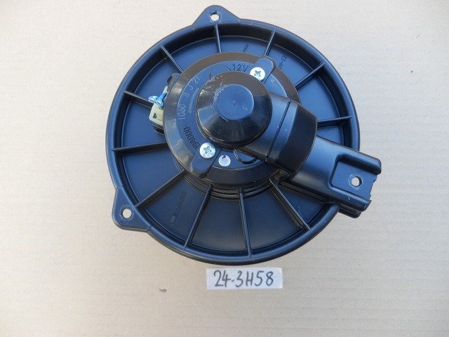 ☆ ホンダ Fit フィット DBA-GD2 H19年 CVT-4WD車 ブロワファン 空調ファン 194000-1060 24-3H58拍卖