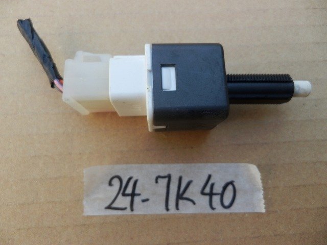 ☆ スズキ ALTO アルト CBA-HA24S 4WD車 ブレーキ センサースイッチ 24-7K40拍卖