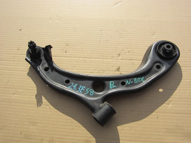 ☆ ホンダ N-BOX カスタム DBA-JF1 H25年 フロント ロアアーム コントロールアーム 右側 24-3E58拍卖