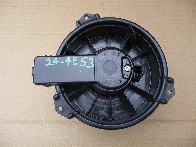 ☆ ダイハツ TANTO タント DBA-L375S H25年 ブロワファン 空調ファン 24-4E53拍卖