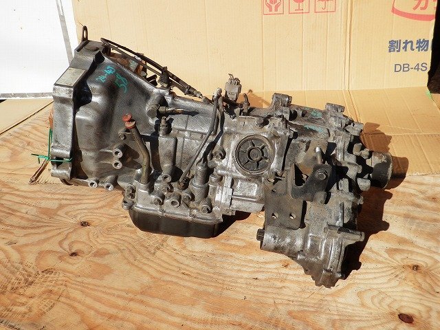 ☆ ダイハツ Atrai アトレー ワゴン TA-S330G H18年 4WD車 4AT トランス ミッション本体 オートマ ミッション 4速ミッション 24-4J58拍卖