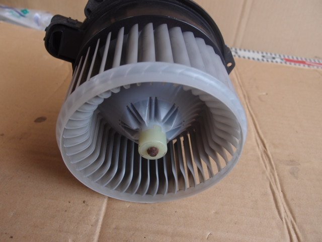 ダイハツ タント L375S H21年 ブロワファン 空調ファン 0910 22-6D44拍卖