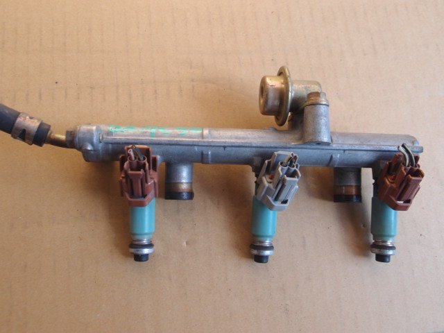 ☆ ダイハツ MOVE ムーヴ L910S H12年 インジェクター 燃料噴射装置 22-7C30拍卖