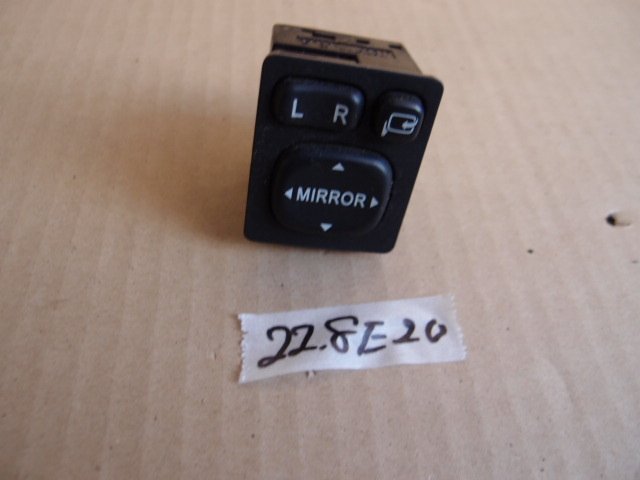 トヨタ ラクティス NCP105 H17年 ドアミラー 調整スイッチ 22-8E20拍卖