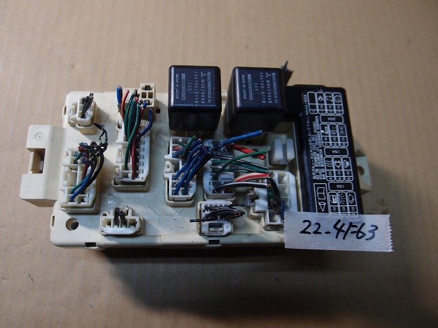 ☆ 三菱 PAJERO MINI パジェロ ミニ H58A H12年 室内 ヒューズ リレーボックス MR538261 22-4F63拍卖