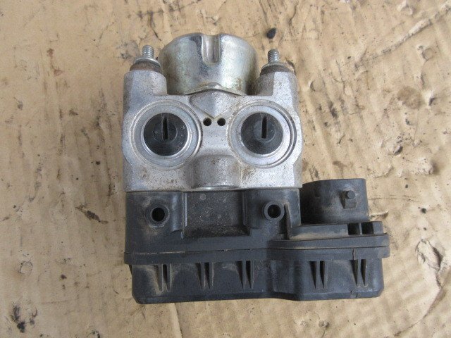 ☆スズキ EVERY エブリイ DA64V H18年 ABSアクチュエーター 56100-68H1 20-6D37拍卖