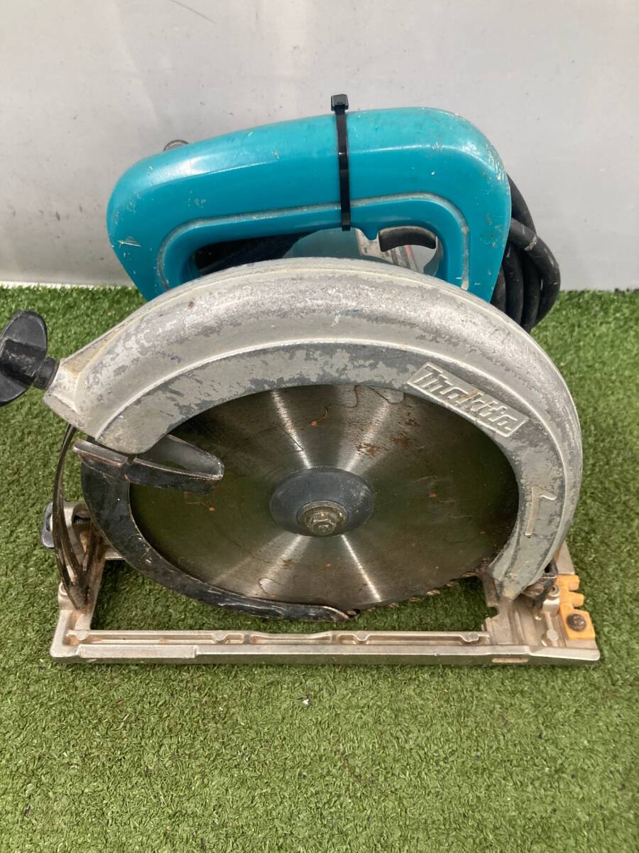 【中古品】★makita(マキタ) 7型マルノコ 5831BA ITFNCYFJA4D8拍卖