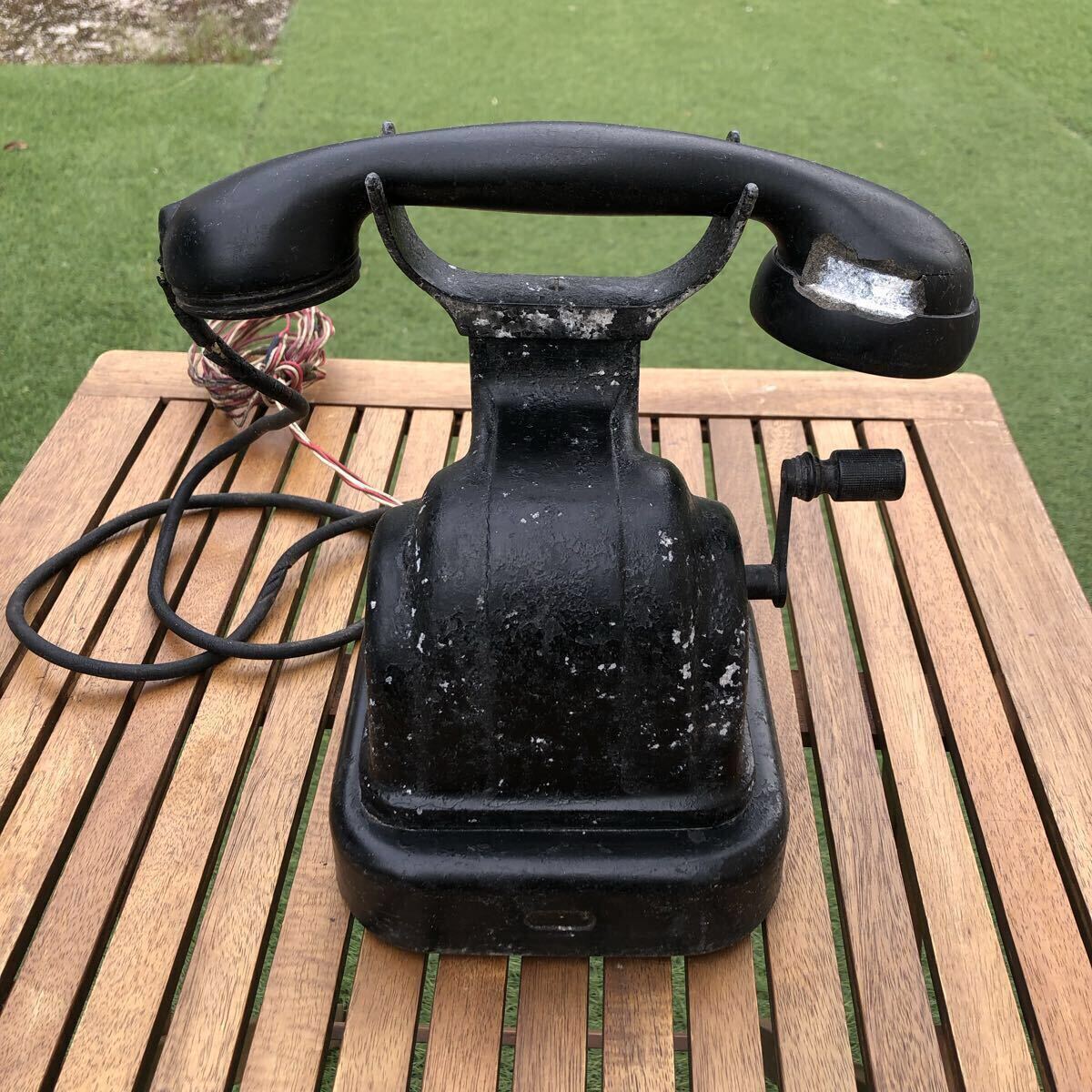 【希少 手回し式黒電話】昭和レトロ 磁石式 動作未確認 アンティーク 骨董 インテリア ディスプレイ ヴィンテージ 電話機 昭和32年刻印拍卖