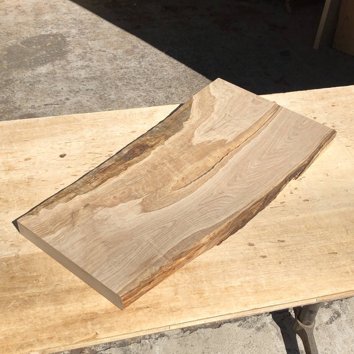 送料無料!栗【A583Z】602×242~310×34mm クリ 木工 クラフト 天然木 自然素材 材木 木材 乾燥材 無垢材《銘木すずめや》拍卖