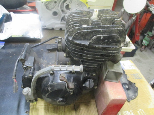 ホンダ CR125 モトクロッサー エンジン 空冷 2ストローク拍卖