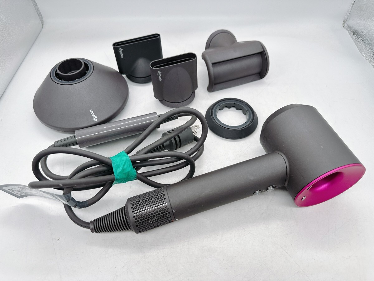 中古 ダイソン dyson ヘアドライヤー HD08 アタッチメント付き 家庭用 美容 ヘアケア 取説付き 引取歓迎 茨城県常陸大宮市 1105あわ1 C1 80拍卖