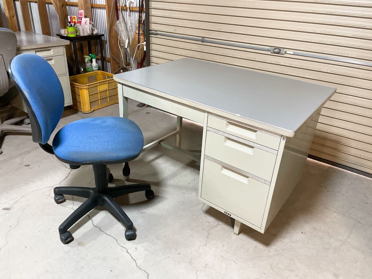 中古 片袖机 事務椅子 セット ※鍵欠品 片袖デスク テーブル パソコンデスク 作業台 チェア イス いす 事務所 店舗 茨城県 1111え8 M 家DC拍卖